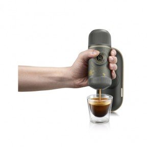 Еспресо-кавоварка портативна Wacaco Nanopresso темно-сіра з чохлом