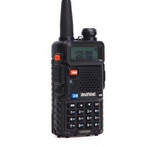 Рація Baofeng UV-5R (5W, VHF/UHF, 136-174 MHz/400-470 MHz, до 5 км, 128 каналів, АКБ), чорна