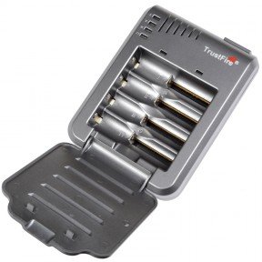 Зарядний пристрій TrustFire TR-003 P4 для літієвих акумуляторів (4 канали)
