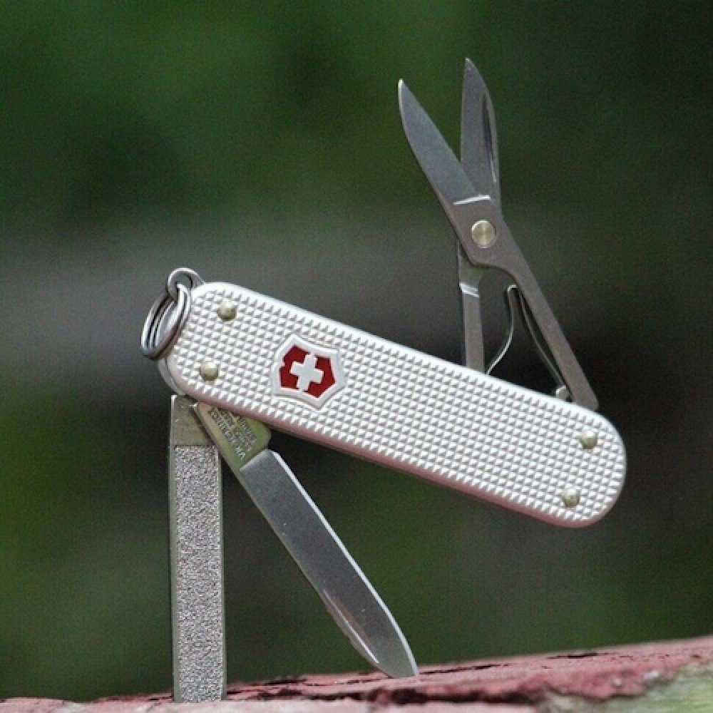 Ніж cкладний Victorinox Classic ALOX Barleycorn 0.6221.26