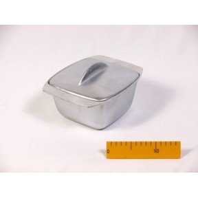Гуляшниця 1,5-л з кришкою, без покриття