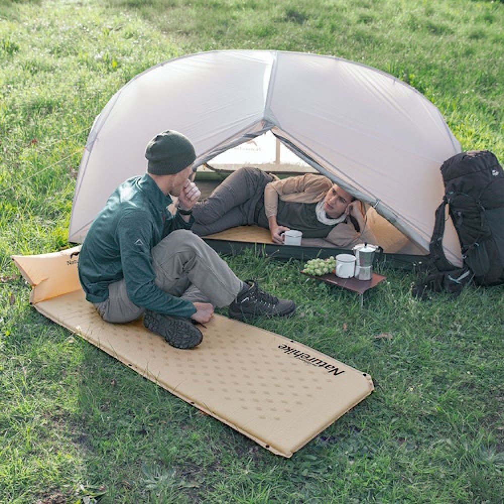Килимок самонадувний з подушкою Naturehike NH15Q002-D 25 мм бежевий